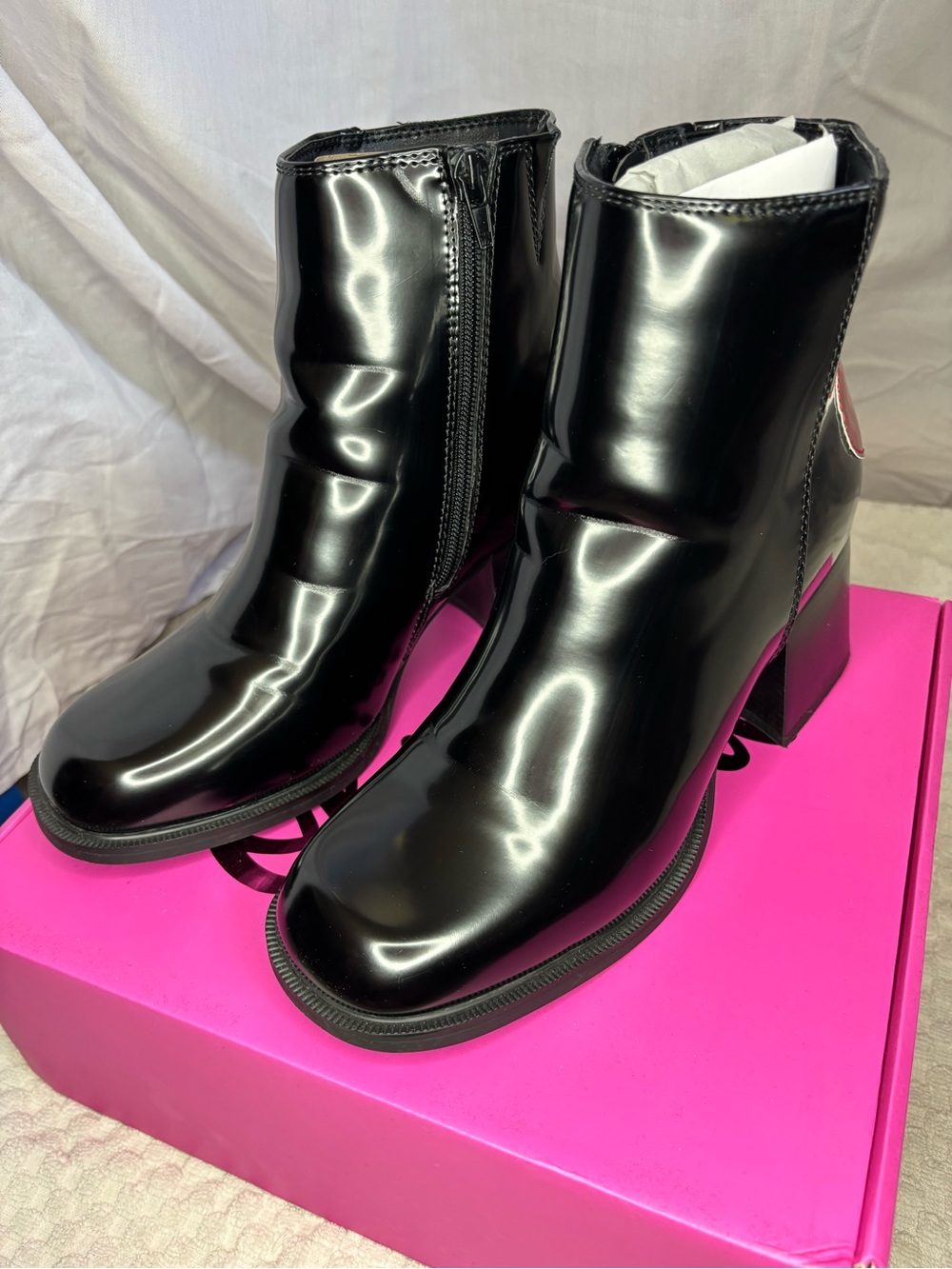 Olivia Miller size 8 Black Patent Ankle Boots with Red Heart Detail - Picture 2 of 9